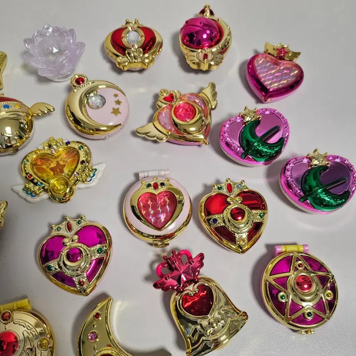 [BUNJANG] Sailor Moon Transformation Compact Mirror Gachapon Set (22 pcs) / 세일러문 변신 콤팩트 미러 가챠 22개 판매합니다