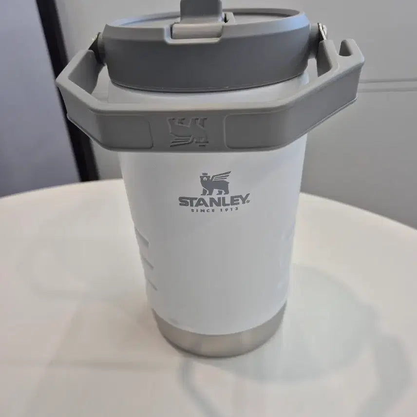 [BUNJANG] Stanley IceFlow Flip Straw Tumbler 1.18L (40oz) Sealed / 스탠리 아이스플로우 플립 스트로우 저그 1.18L 미개봉 새상품