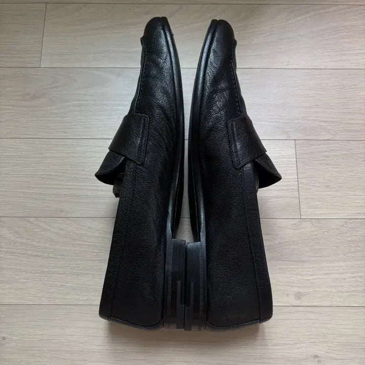 [BUNJANG] Prada 2026 SS Loafers Size 44 / 프라다 26ss 로퍼 44
