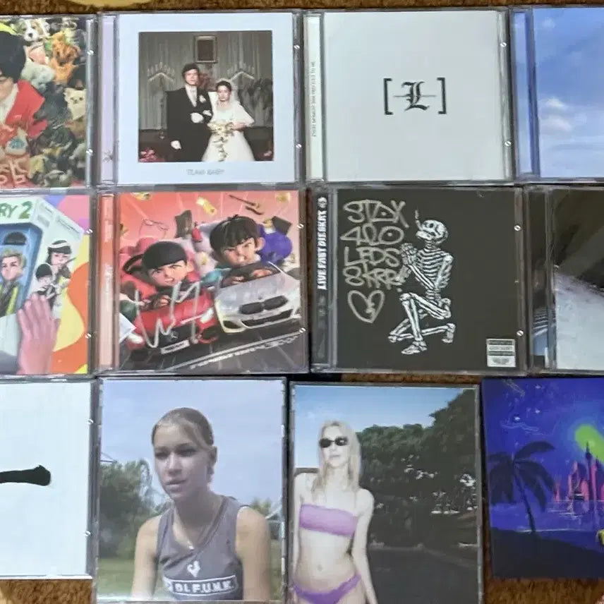 [BUNJANG] Various Korean Hip-Hop &amp; International CDs Bundle with CD Player (Opened) / *이만한 가격 없습니다* 개봉 각종CD 일괄판매 ,CD플레이어 포함 (개