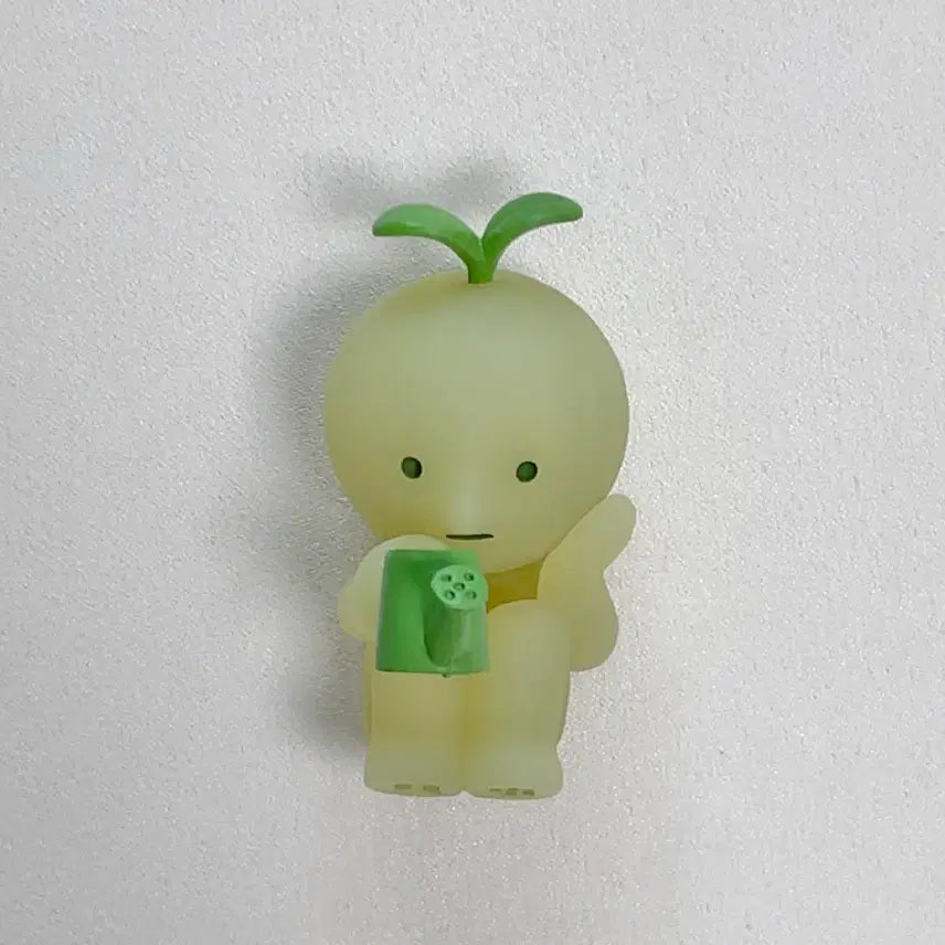 [BUNJANG] Smiski Sunday Gardening Watering Flowers Figure / 스미스키 선데이 가드닝 꽃에 물주기
