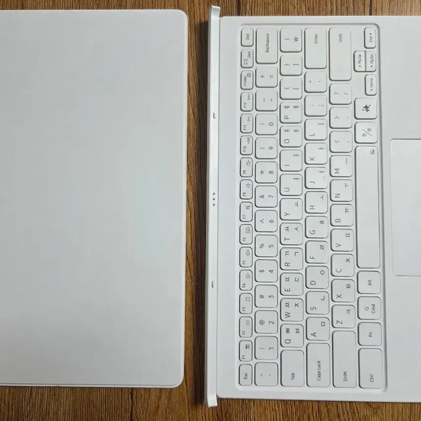 [BUNJANG] Samsung Galaxy Tab S10 AI Book Cover Keyboard White / 삼성 갤럭시탭 S10 AI 북커버 키보드 화이트