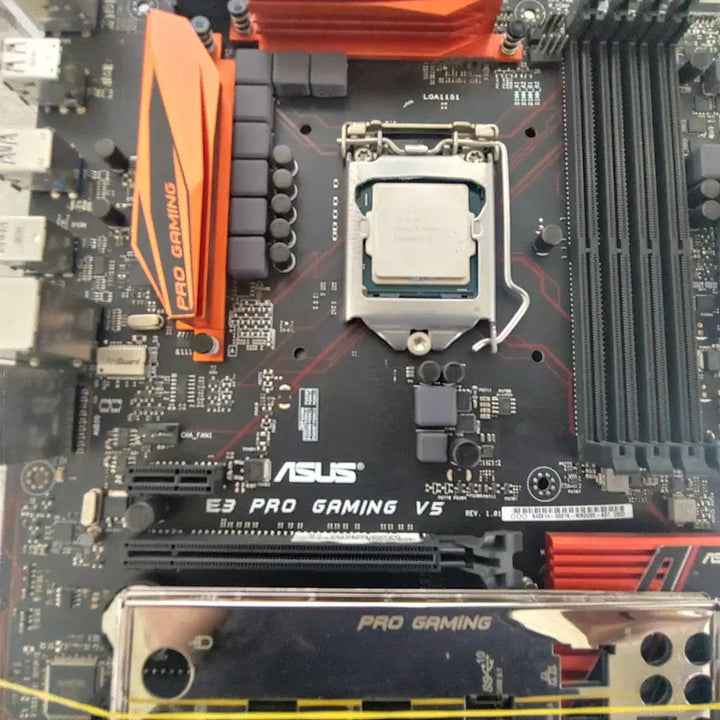 [SOLD OUT] 제온E3-1230V5 CPU와 ASUS E3 PRO GAMING V5보드