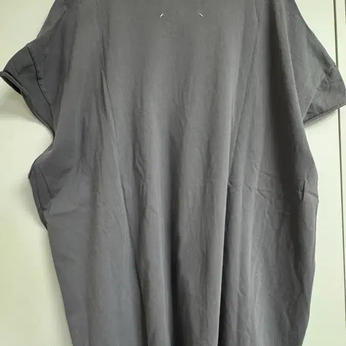 [BUNJANG] Maison Margiela 19AW Sleeve Cut-Out Pocket T-Shirt / [52] 메종 마르지엘라 포켓 슬리브 컷팅 티셔츠