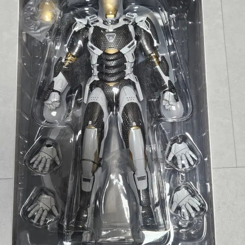 [SOLD OUT] 핫토이 스타부스터
