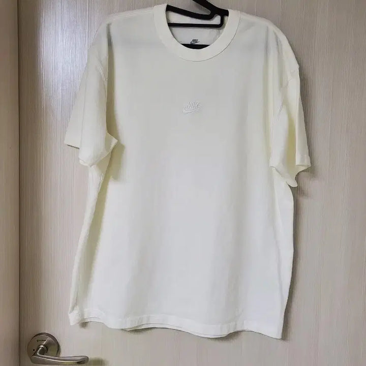 [BUNJANG] Nike Ivory Short-Sleeve T-Shirt / 나이키  아이보리  반팔티