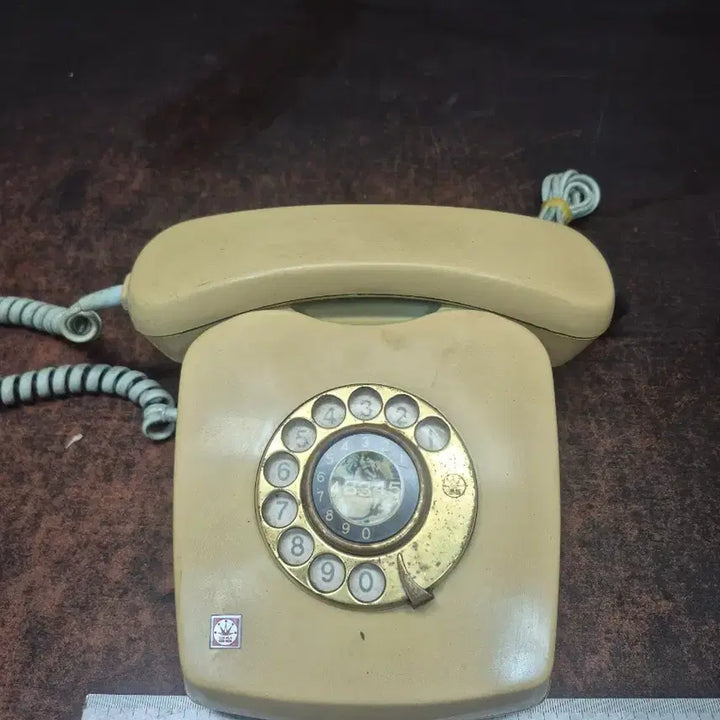 [BUNJANG] 1981 Goldstar Vintage Rotary Dial Telephone Beige / 1981년 골드스타 빈티지 회전 다이얼 전화기 베이지