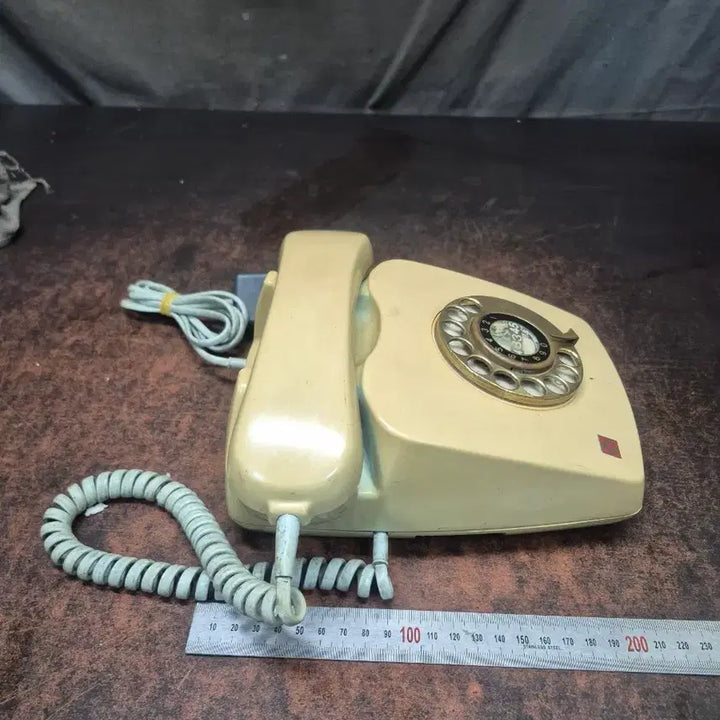 [BUNJANG] 1981 Goldstar Vintage Rotary Dial Telephone Beige / 1981년 골드스타 빈티지 회전 다이얼 전화기 베이지