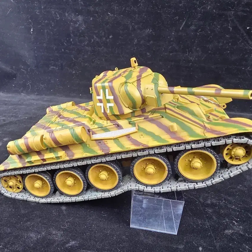 [BUNJANG] Minichamps 1:35 Scale T-34/76 1943 German Captured Tank Diecast Model / 미니챔프 1:35 T-34/76 1943 독일군 노획전차 다이캐스트