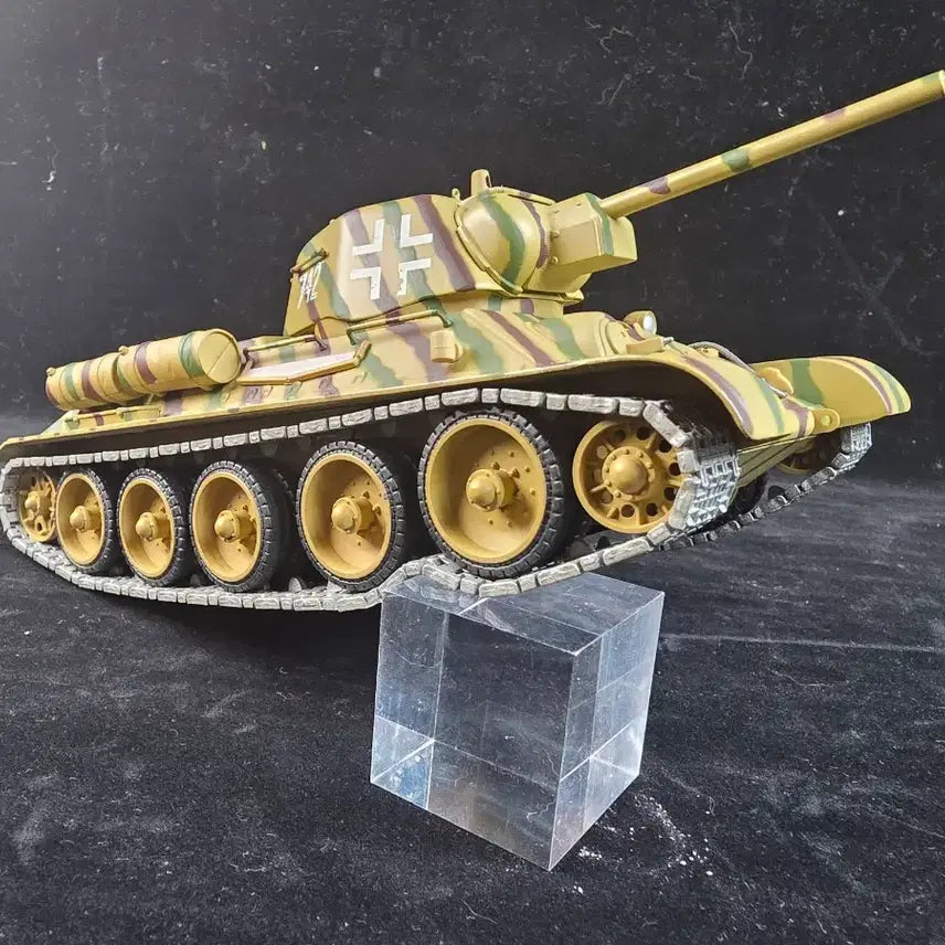 [BUNJANG] Minichamps 1:35 Scale T-34/76 1943 German Captured Tank Diecast Model / 미니챔프 1:35 T-34/76 1943 독일군 노획전차 다이캐스트