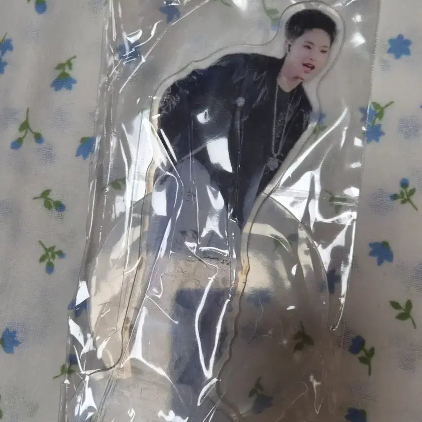 [BUNJANG] SEVENTEEN Hoshi Birthday Cafe Lucky Draw Acrylic Stand, Keyring, Badge Set / 세븐틴 호시 생카 특전