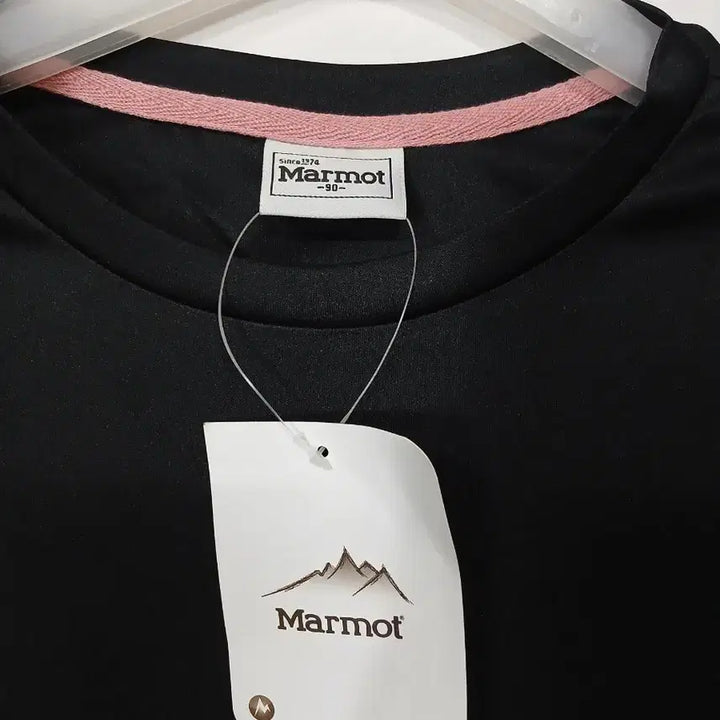 [BUNJANG] Marmot Functional Black Short Sleeve T-Shirt S (New) / 마모트 기능성 블랙 반팔티 90 S 새제품