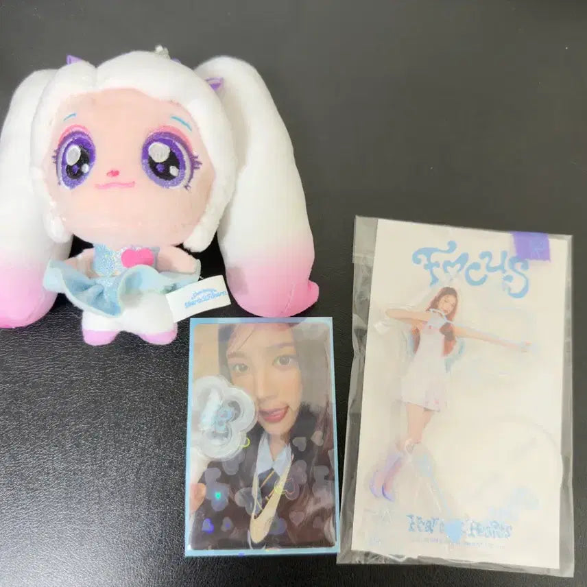 [BUNJANG] Hatsuhachi Eina Cheering Stick Photocard Focus Acrylic Keychain / 하츠투하츠 응원봉 에이나 포카 포커스 아크릴 양도 하투하 하츄핑