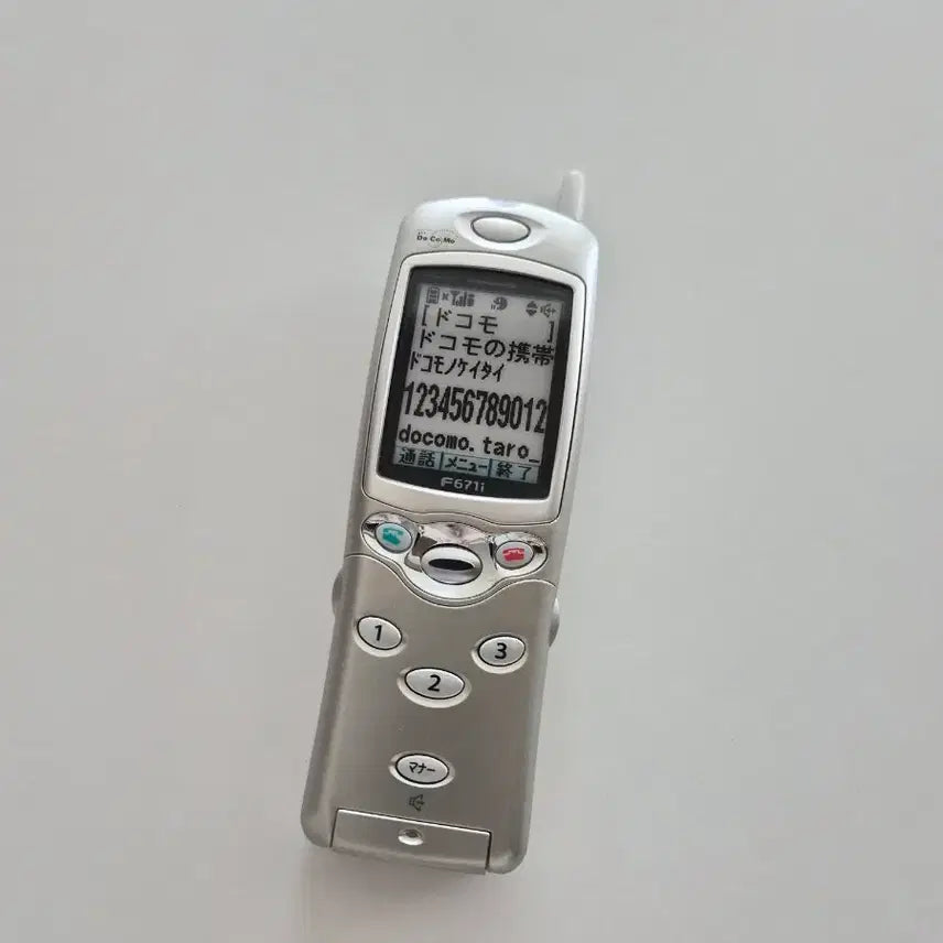 [BUNJANG] Docomo Flip Folder Mockup Phone Silver Y2K / 일본 고전 y2k 도코모 실버 일본 핸드폰 모형폰 목업폰