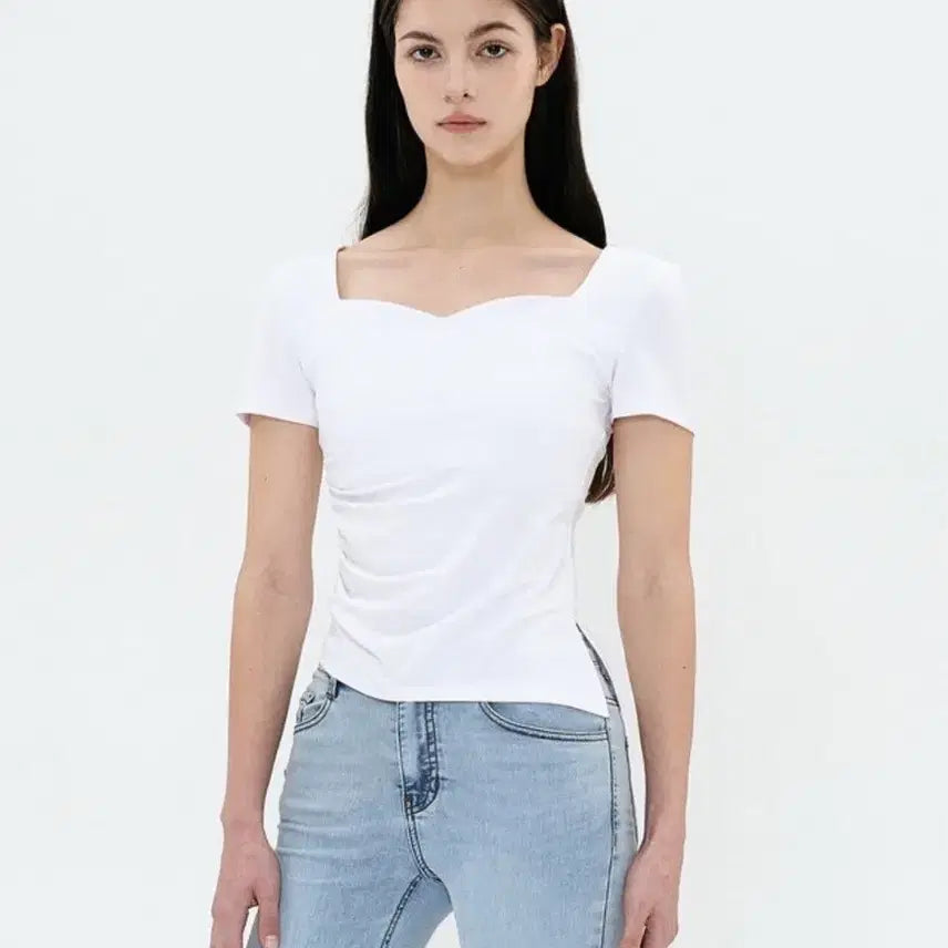 [BUNJANG] GraceU Cindy Heart Neck Shirring T-Shirt Short Sleeve White (New with Tags) / [ 새상품 ] 그레이스유 신디 하트넥 셔링 티셔츠 반팔 S 화이트
