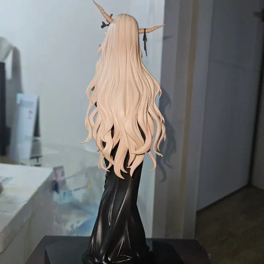 [BUNJANG] APEX Arknights Shining Figure "All-Out War" Version 1/7 Scale / 에이팩스 (APEX) 1/7스케일 명일방주 샤이닝 전항원가Ver