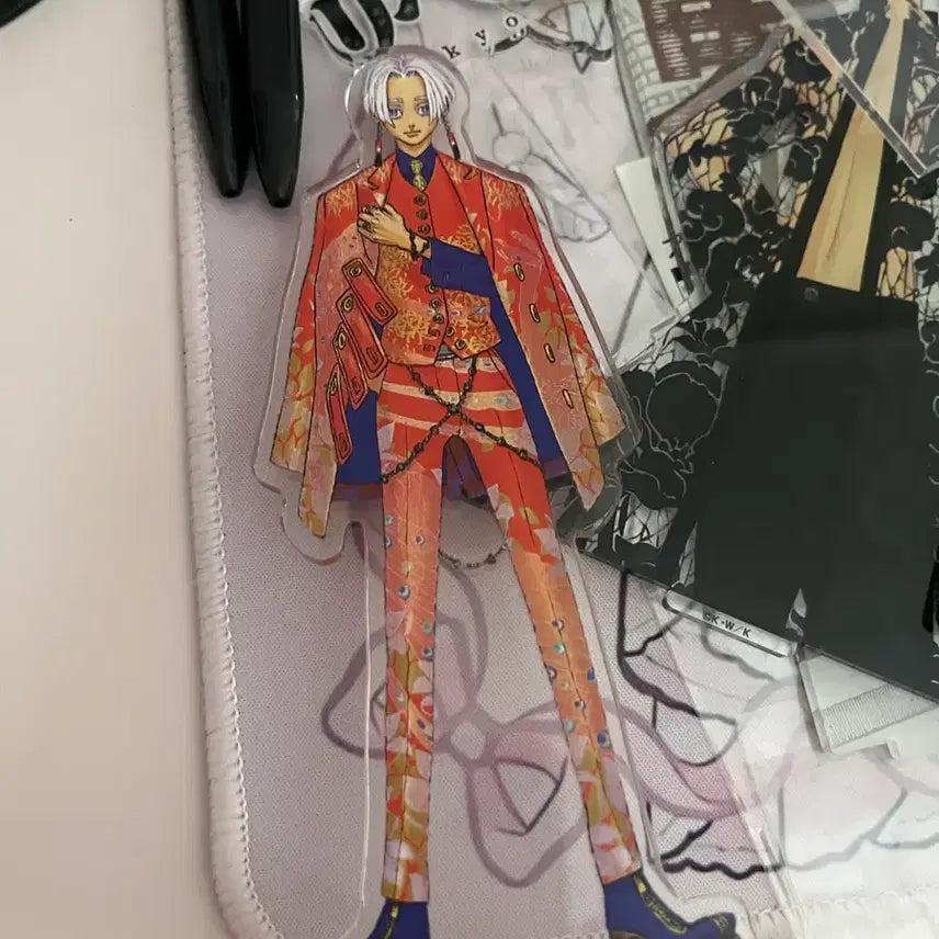 [BUNJANG] Tokyo Revengers Izana Kakucho Diorama Stand (Opened, Displayed) / 도쿄리벤져스 이자나 카쿠쵸
