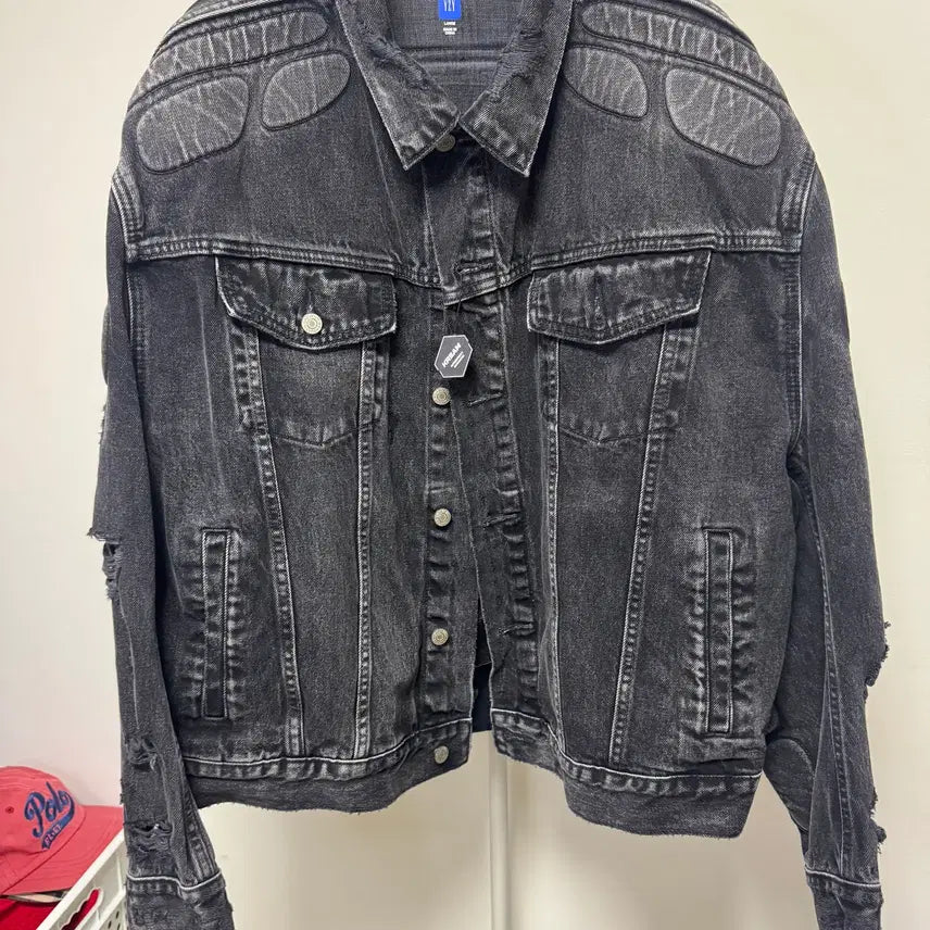 [BUNJANG] Adidas Yeezy x Balenciaga Padded Denim Jacket Grey Wash / 이지 갭 엔지니어드 바이 발렌시아가 패디드 데님 자켓 그레이 워시