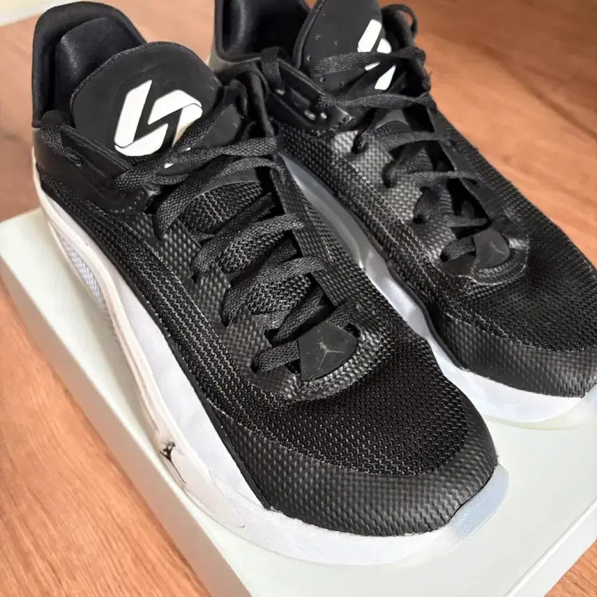 [BUNJANG] Nike Jordan Luka 5 (300mm) / 나이키 조던 루카5 (300mm)
