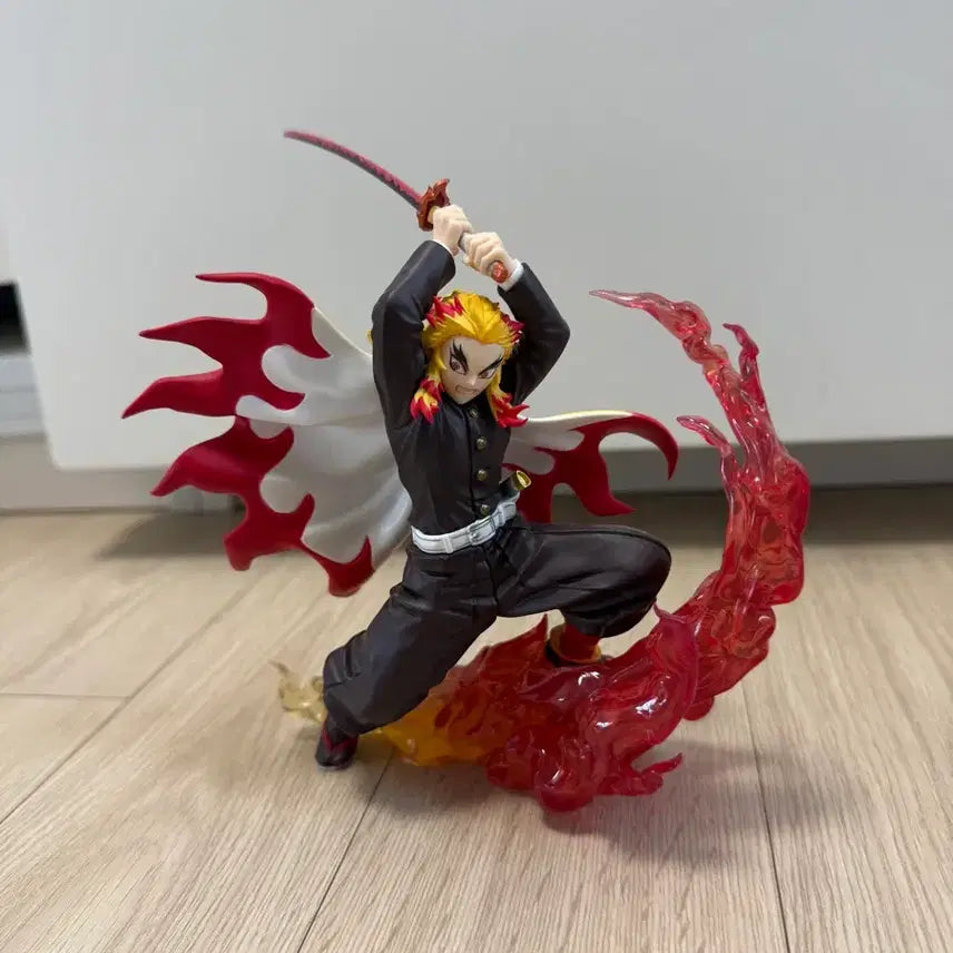 [BUNJANG] Kyojuro Rengoku Flame Effect Figure / 렌고쿠피규어판매합니다