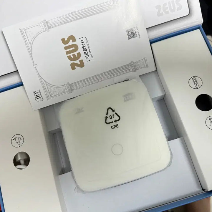 [BUNJANG] ZEUS SKY A880 HD Mini Beam Projector for Home Cinema and Camping / 제우스빔프로젝터 SKY 홈시네마 캠핑용 HD 미니빔 ZEUS A880