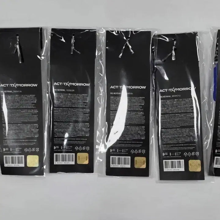 [BUNJANG] TXT ACT : TOMORROW Concert MD MIC Keyring Bundle Set / TXT 투바투 ACT : TOMORROW 콘서트 MD MIC 키링