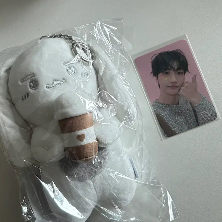 [BUNJANG] ATEEZ Asia Tour 2022 Seonghwa Cup Sleeve Keychain / 에이티즈 아시아호주 인유판 투어 컵슬리브 키링 성화
