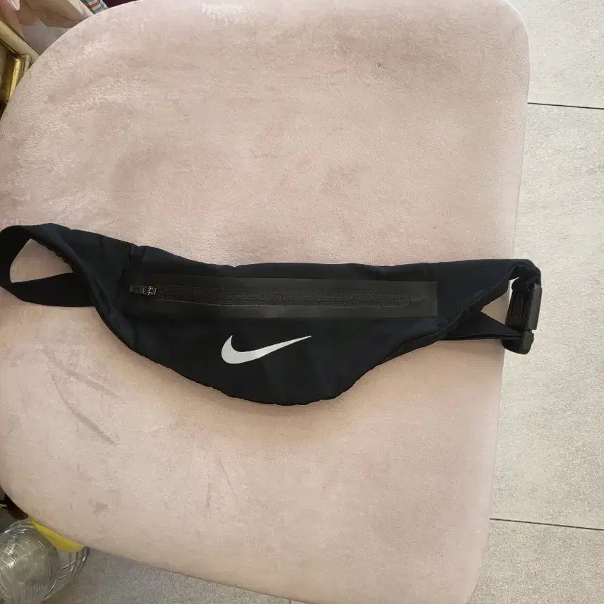 [BUNJANG] Nike Swoosh Hip Pack Black / 나이키 스우시 힙색 블랙