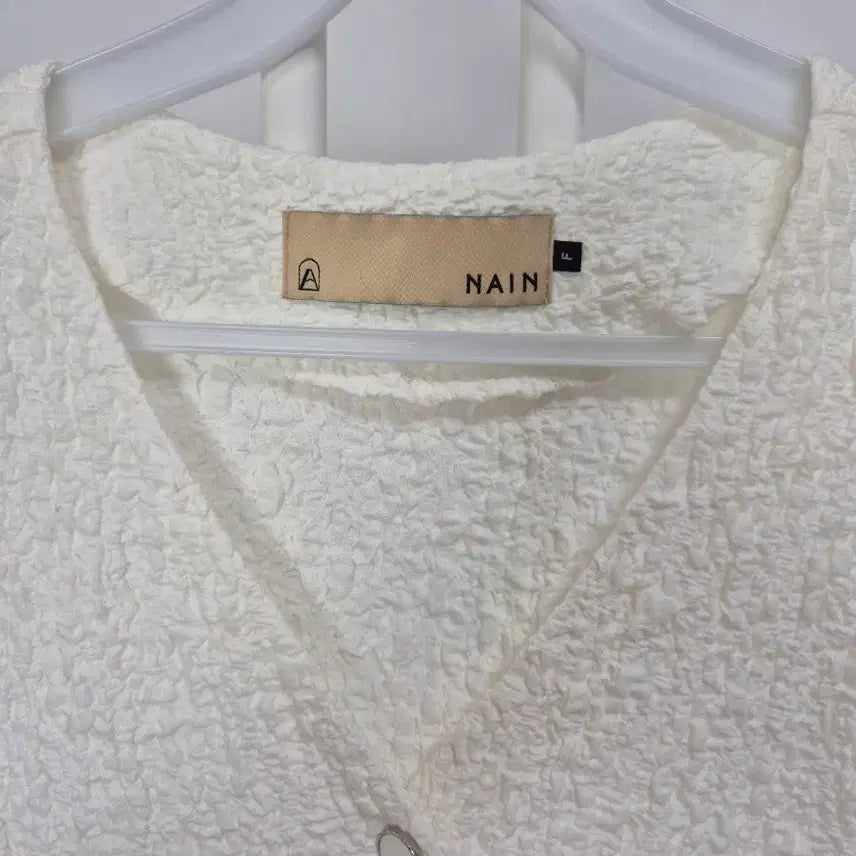 [SOLD OUT] 나인 크러쉬 반팔 블라우스 아이보리