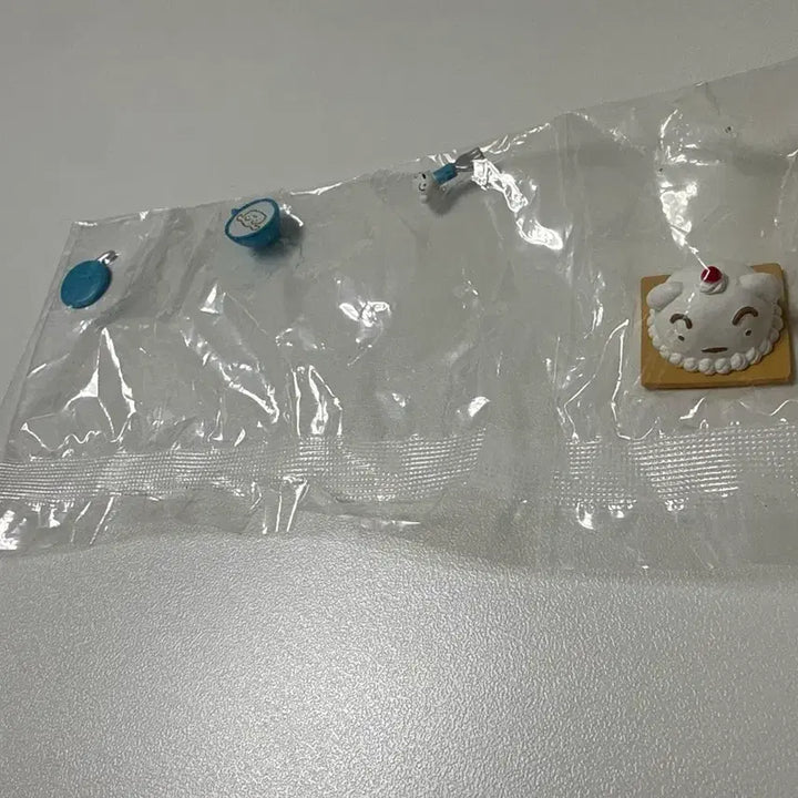 [BUNJANG] Crayon Shin-chan Shiroi (White Dog) Cake Figure / 미개봉) 짱구는 못말려 요리 마스코트 피규어 흰둥이 케이크
