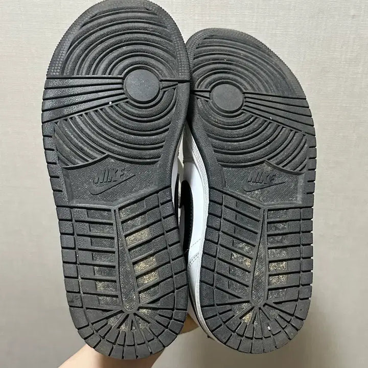 [BUNJANG] Nike Air Jordan 1 Mid Grey Fog / 나이키 에어조던 1 미드 그레이 포그 235