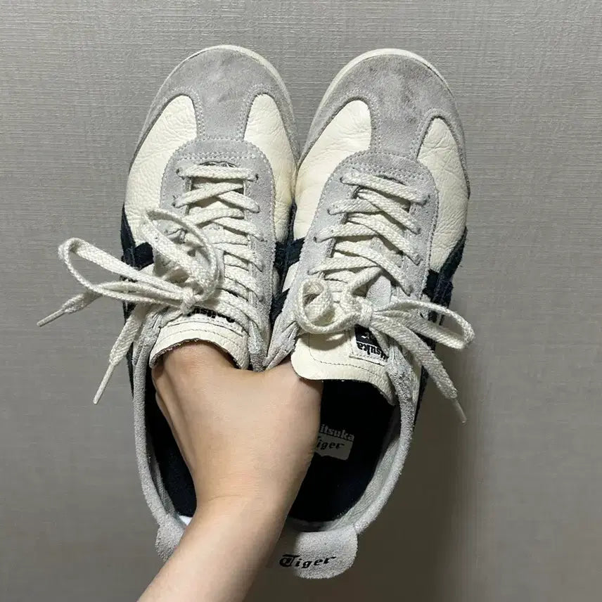 [BUNJANG] Onitsuka Tiger Mexico 66 White Black / 오니츠카타이거 멕시코 66 화이트 블랙 235
