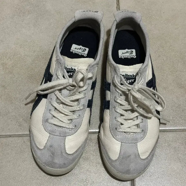 [BUNJANG] Onitsuka Tiger Mexico 66 White Black / 오니츠카타이거 멕시코 66 화이트 블랙 235