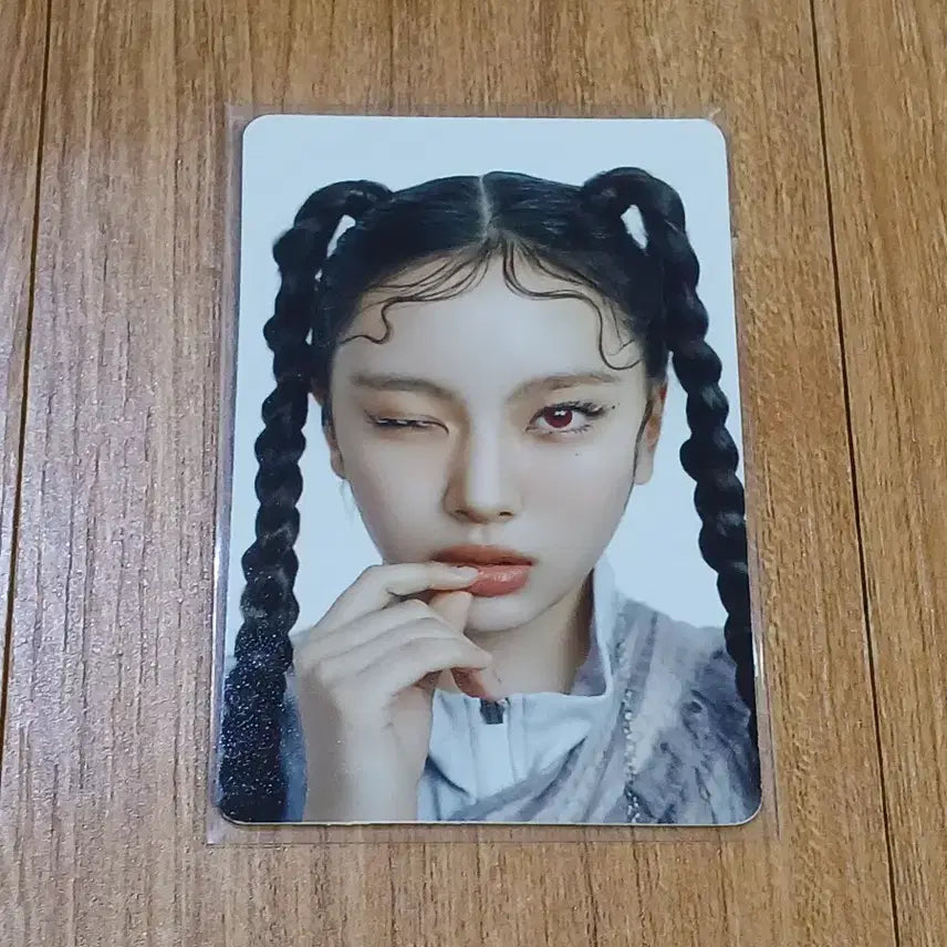 [BUNJANG] NewJeans Hyein ComplexCon Photocard / 뉴진스 혜인 홍콩 complexcon 컴플렉스콘 포토카드