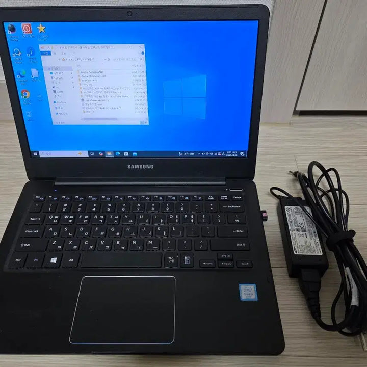 [BUNJANG] Samsung NT501R3A 13.3-inch Laptop / 삼성 NT501R3A 13.3인치 노트북/상태 좋음