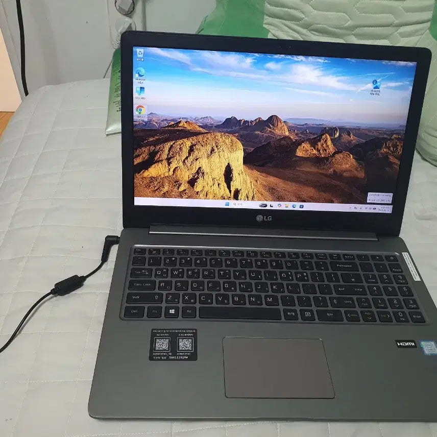 [BUNJANG] LG UltraPC 15U780 Intel Core i3-8th Gen Laptop / LG 노트북 울트라PC 15U780 i3-8세대 128GB +500GB