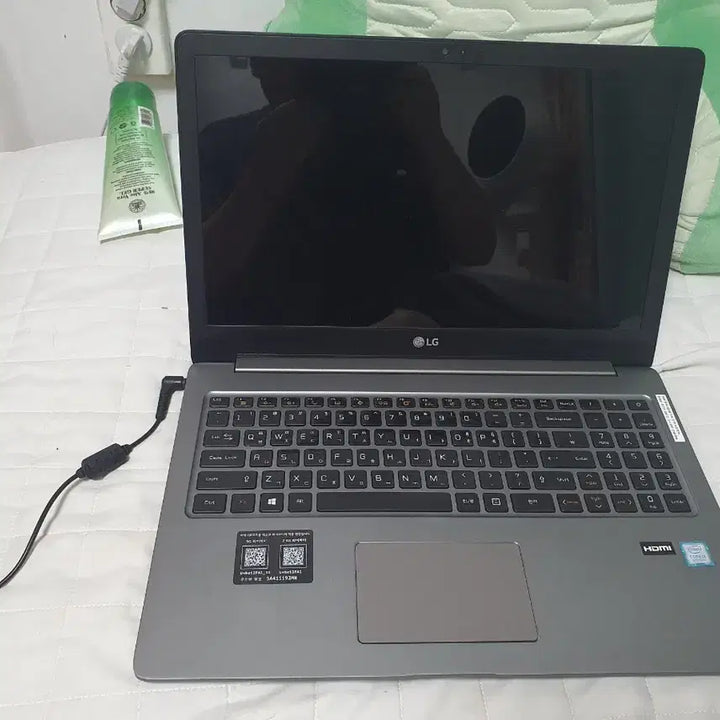 [BUNJANG] LG UltraPC 15U780 Intel Core i3-8th Gen Laptop / LG 노트북 울트라PC 15U780 i3-8세대 128GB +500GB
