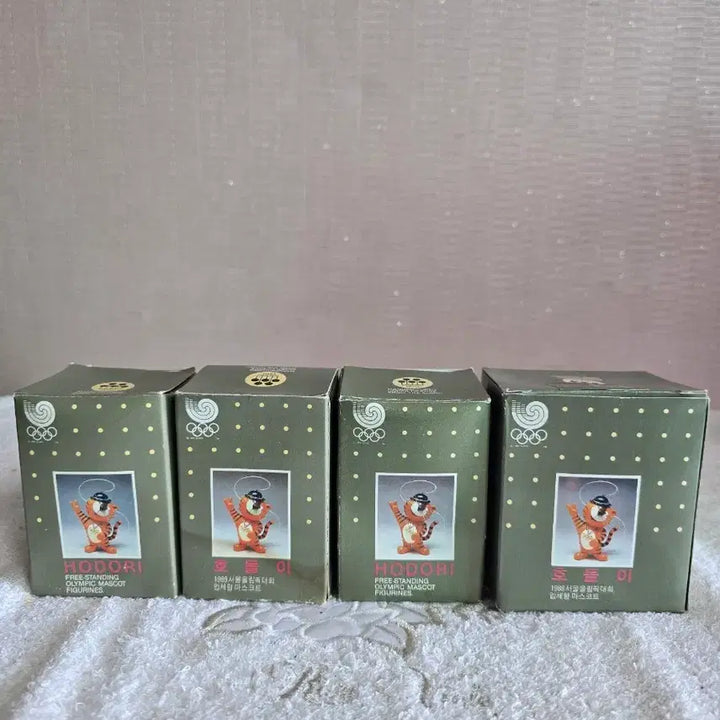 [BUNJANG] 1988 Seoul Olympics Hodori Mascot Pewter 4-Figure Set / 1988 서울올림픽 마스코트 호돌이 주석 4종 세트