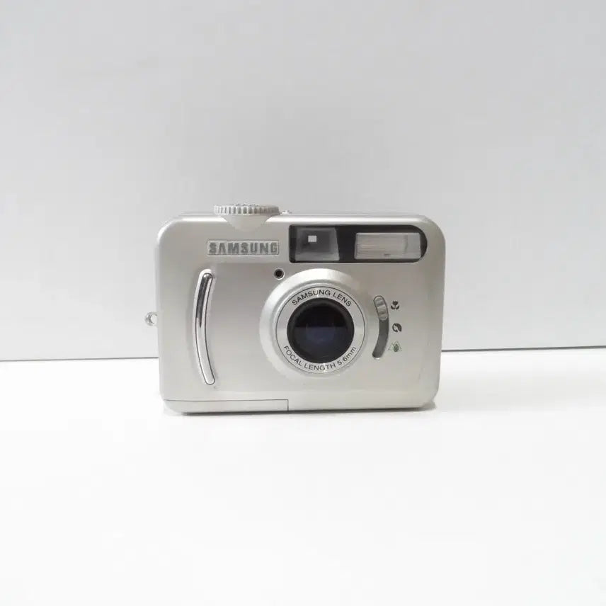 [BUNJANG] Samsung Kenox Digimax 201 Digital Camera / 삼성 케녹스 Digimax 201 디카