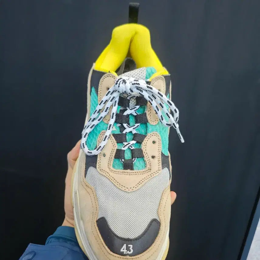 [BUNJANG] Balenciaga Triple S Green and Yellow Colorway Size 43 / 발렌시아가 트리플 S 노초 컬러 43사이즈