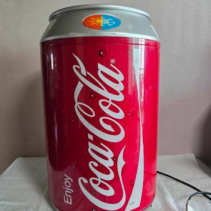 [BUNJANG] Coca-Cola Can Mini Refrigerator / 코카콜라 캔 모양 미니 냉장고