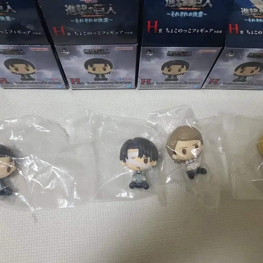[BUNJANG] Attack on Titan Choconoqo Figure Set (4 Types, Sealed) / 미개봉) 진격의거인 각자의결의 초코노코 피규어 4종