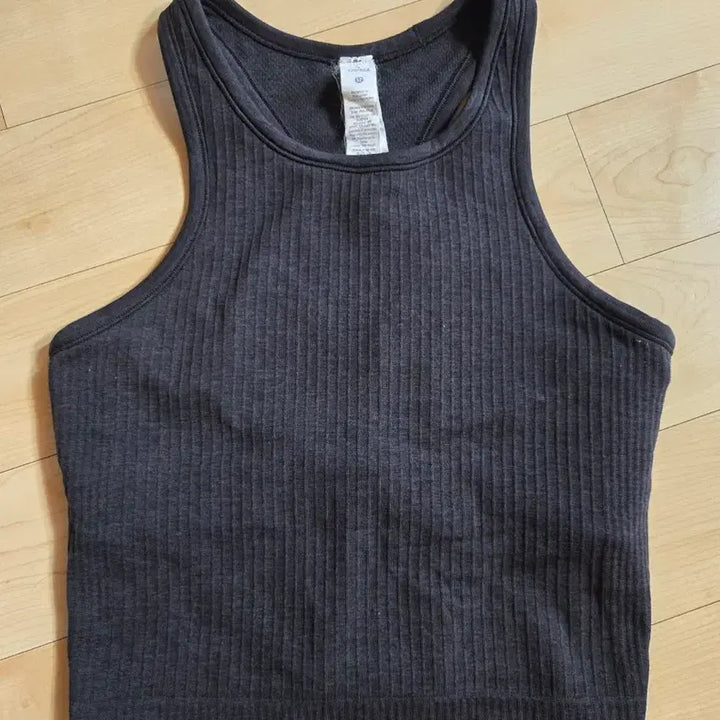 [BUNJANG] Lululemon Everywhere to Crop Tank Black Size 4 / 룰루레몬 에브투 크롭 탱크 4