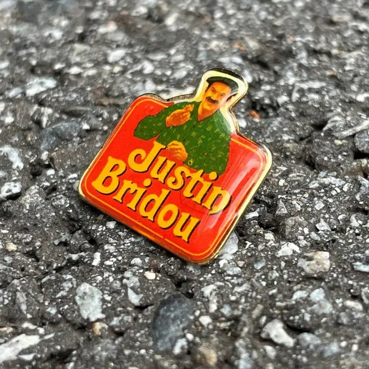 [BUNJANG] Justin Bridou Sausage French Vintage Metal Pin Badge / JustinBridou 저스틴브리두 소시지 프랑스뱃지 빈티지뱃지 A346