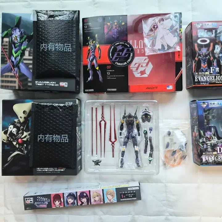 [BUNJANG] Kaiyodo Revoltech Evangelion Unit-01 &amp; Sachiel (Fourth Angel) Action Figure (Sealed) / [미개봉/특전] 리볼텍 에반게리온 초호기, 제 4사도 사키엘 (서비스)