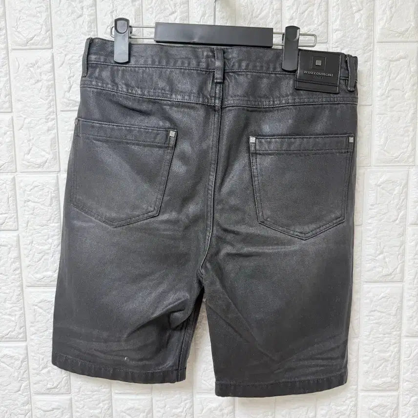 [BUNJANG] Woo Youngmi Black Coated Denim Shorts / 우영미  블랙 코팅 데님 쇼츠(4장일괄 구매시 이상품 드립니다)