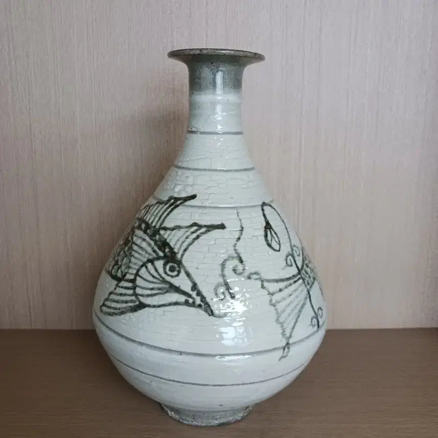 [BUNJANG] Buncheong Ware Fish Jar / 분청자 쏘가리문 도자기