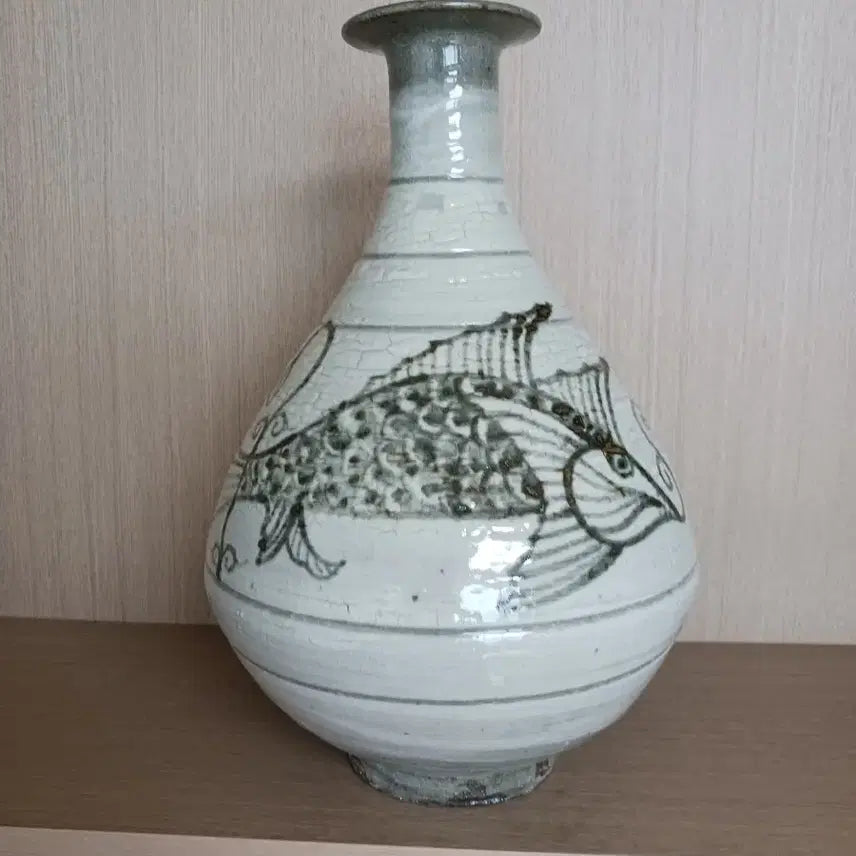 [BUNJANG] Buncheong Ware Fish Jar / 분청자 쏘가리문 도자기