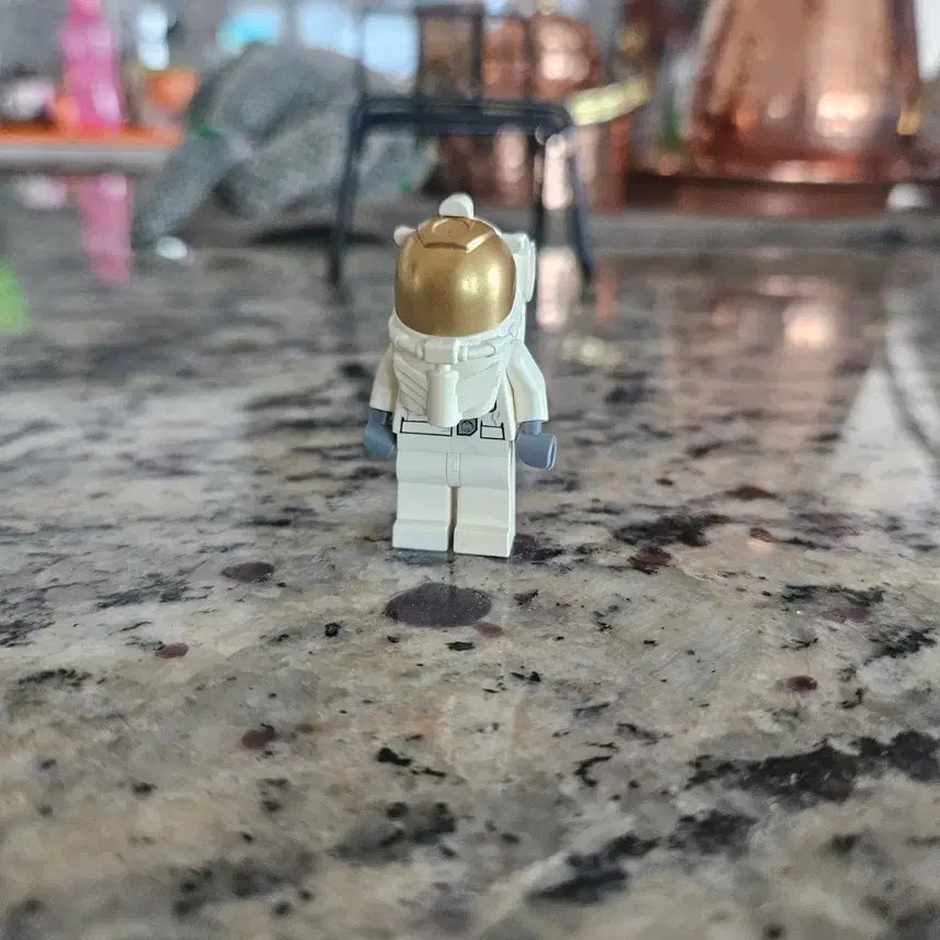 [BUNJANG] LEGO Gold Helmet White Spacesuit Astronaut Minifigure / 레고 우주인