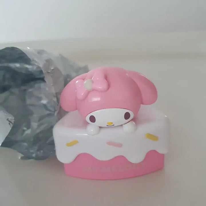 [SOLD OUT] 산리오 마이멜로디 케이크 수납함 피규어